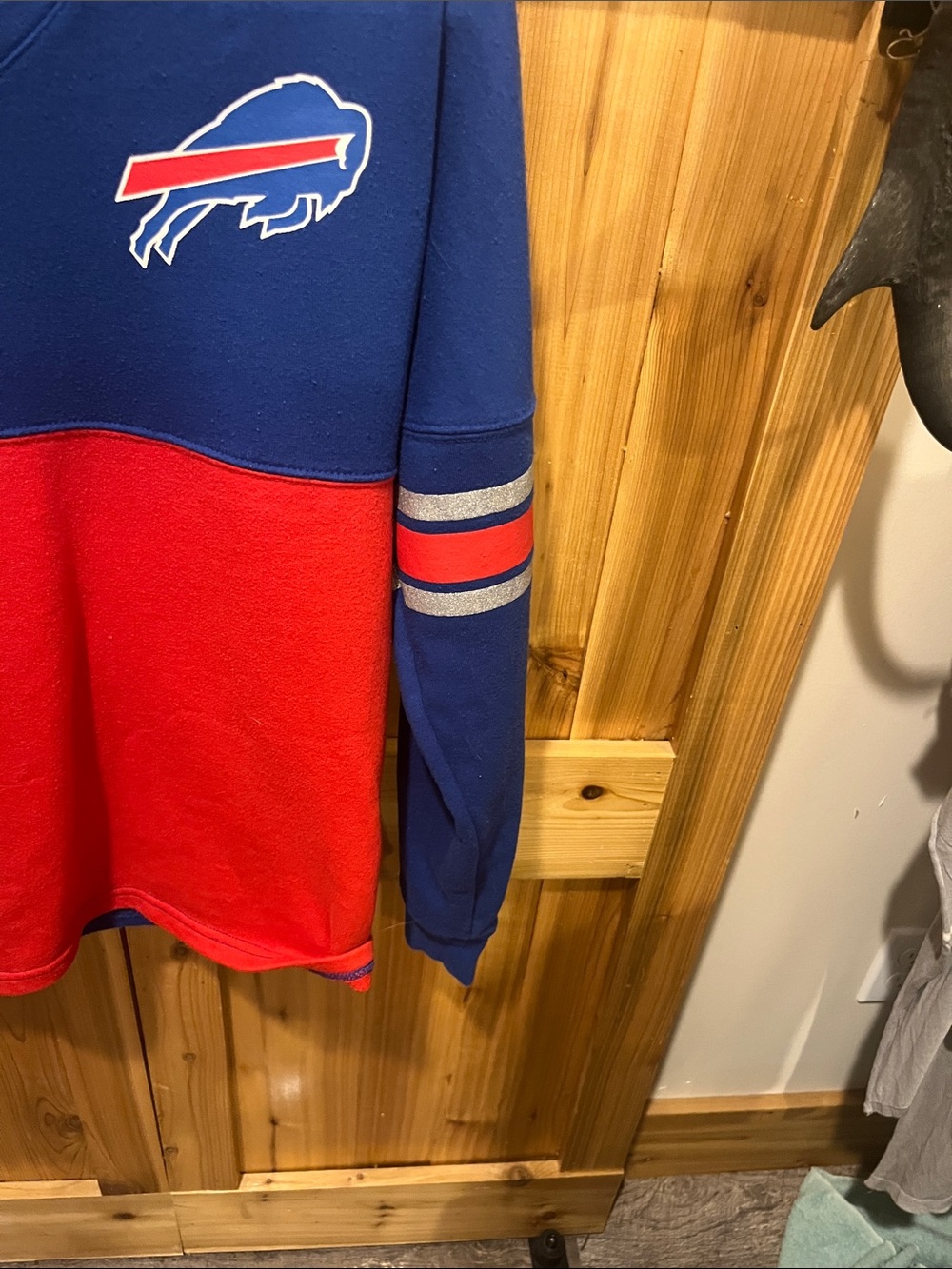 NFL Kids Blue and Red Buffalo Bills Colorblock V-Neck Sweatshirt - Picture 4 of 7